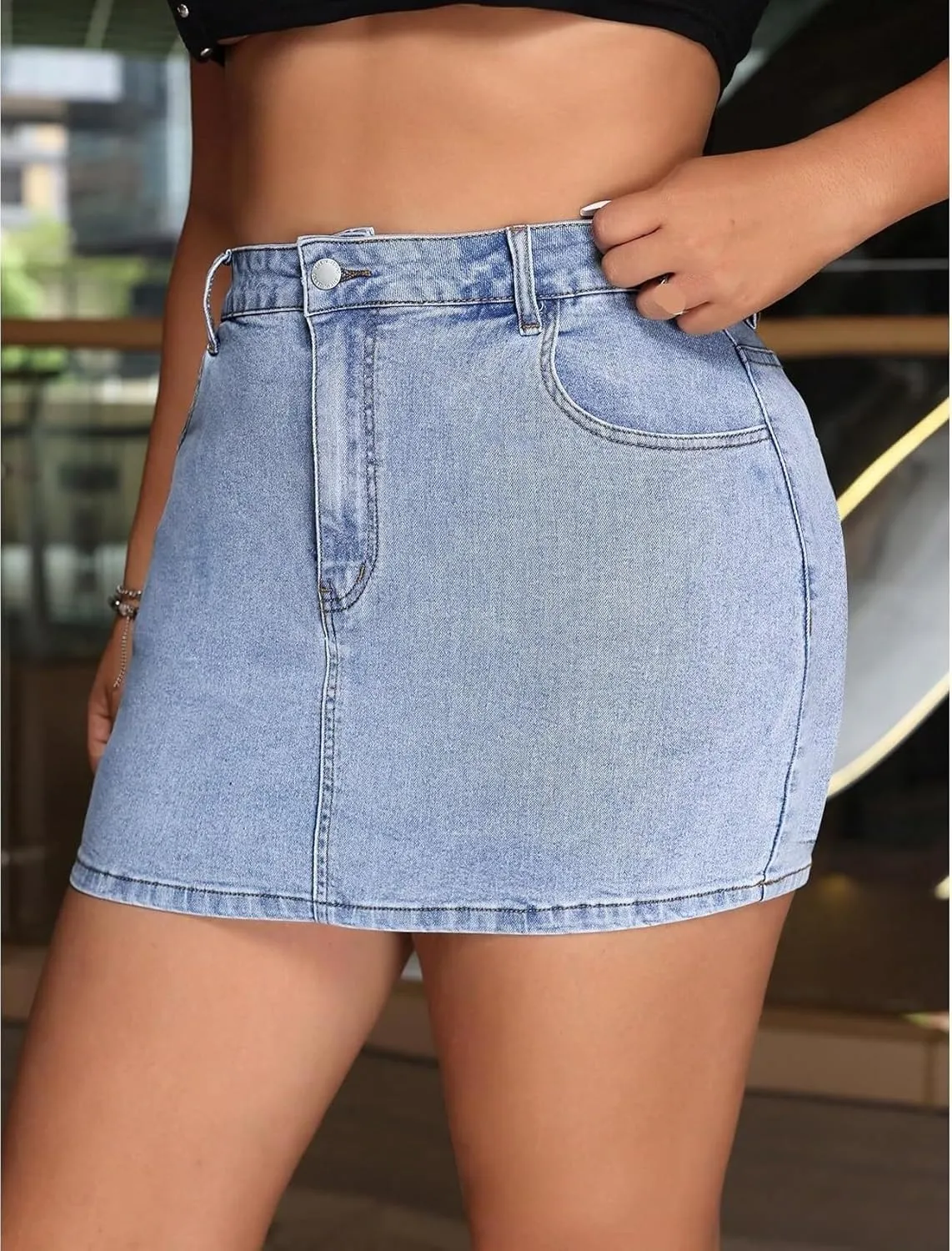 2025 Women's Plus Size Denim Skirt - High Waisted Mini Zipper Bodycon Jean Skirt with Five Pockets for Everyday Wear