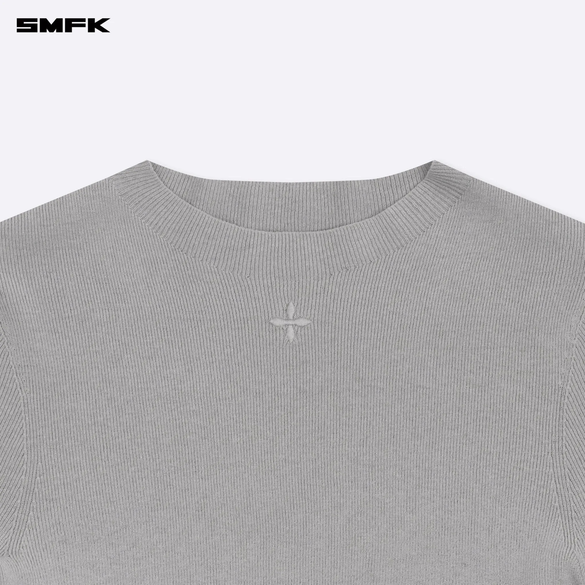 Compass Hug Turtleneck Knit Sweatshirt In Gray