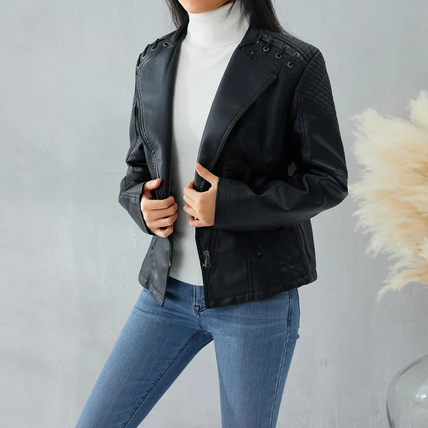 FOMOYUU Leather Jacket Women Faux Oversized Motorcycle Zipper Bomber PU Bike Coat 2024 Fall Fashion Outfits with Pockets