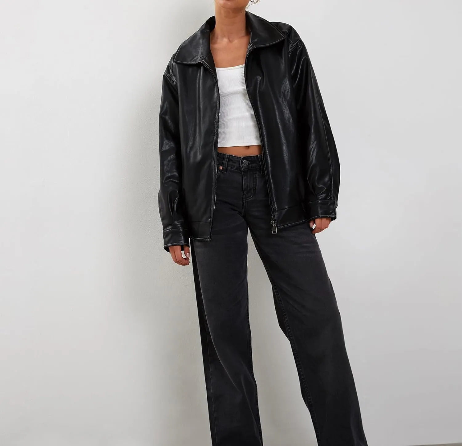 FOMOYUU Leather Jacket Women Faux Oversized Motorcycle Zipper Bomber PU Bike Coat 2024 Fall Fashion Outfits with Pockets