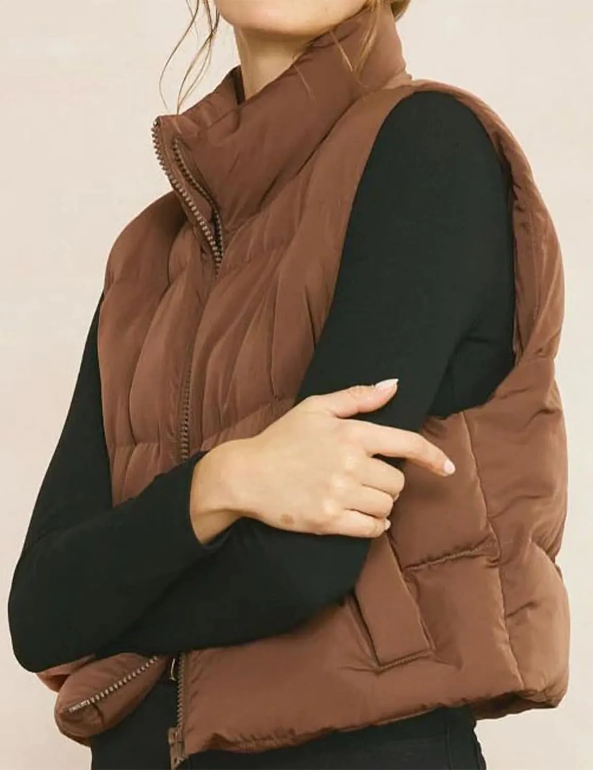 Gihuo Women's Winter Cropped Puffer Vest Stand Collar Zip Up Sleeveless Padded Jacket Lightweight Outerwear