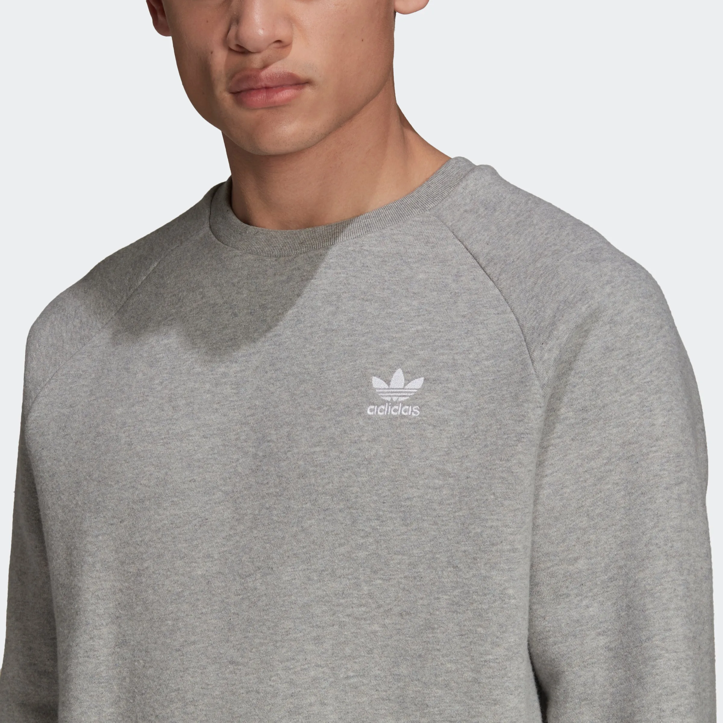 Men’s adidas Originals Adicolor Essentials Trefoil Crewneck Sweatshirt Grey