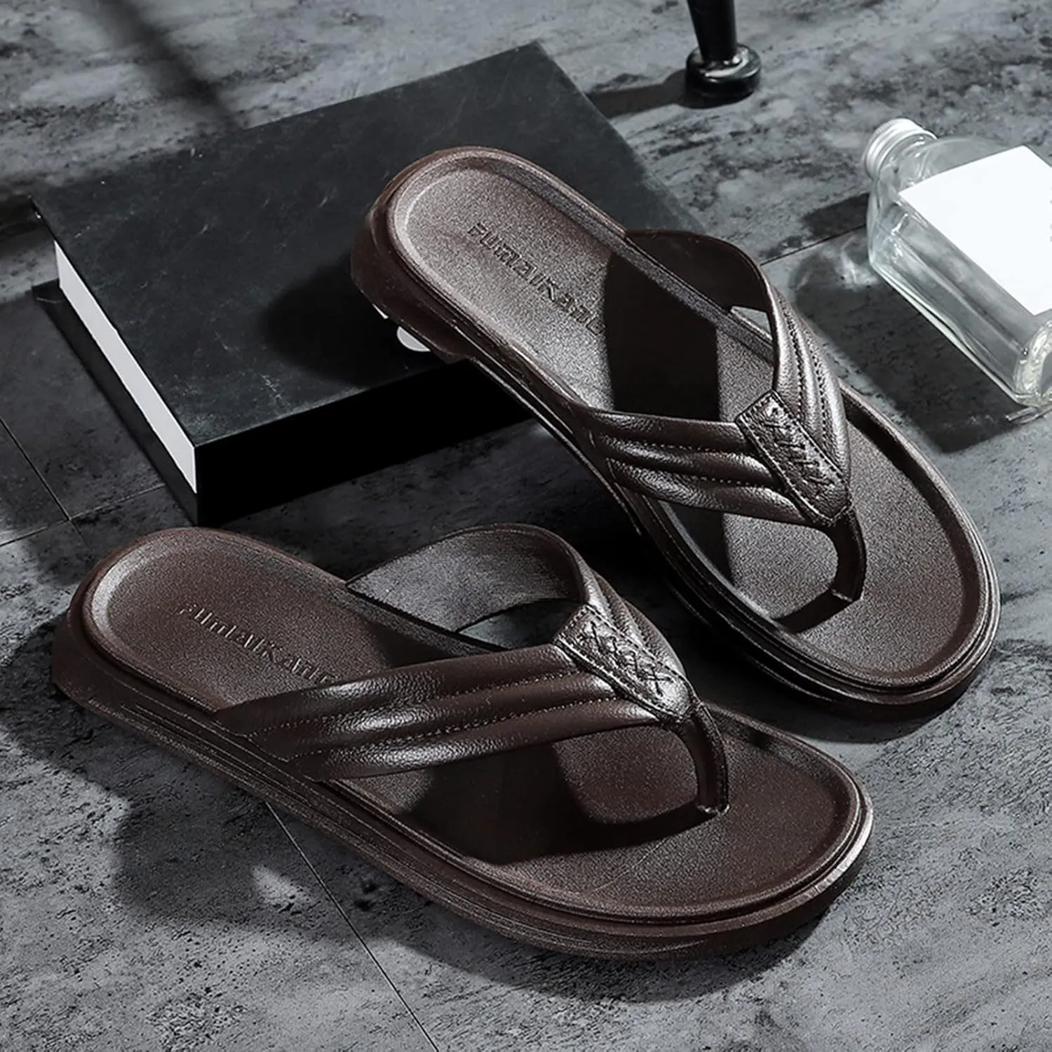 Mens Beach Sandals Men Shoes Fashion Beach Flip Flops Flat Toe Sandwich Open Toe Summer Beach Leather Thong Sandals