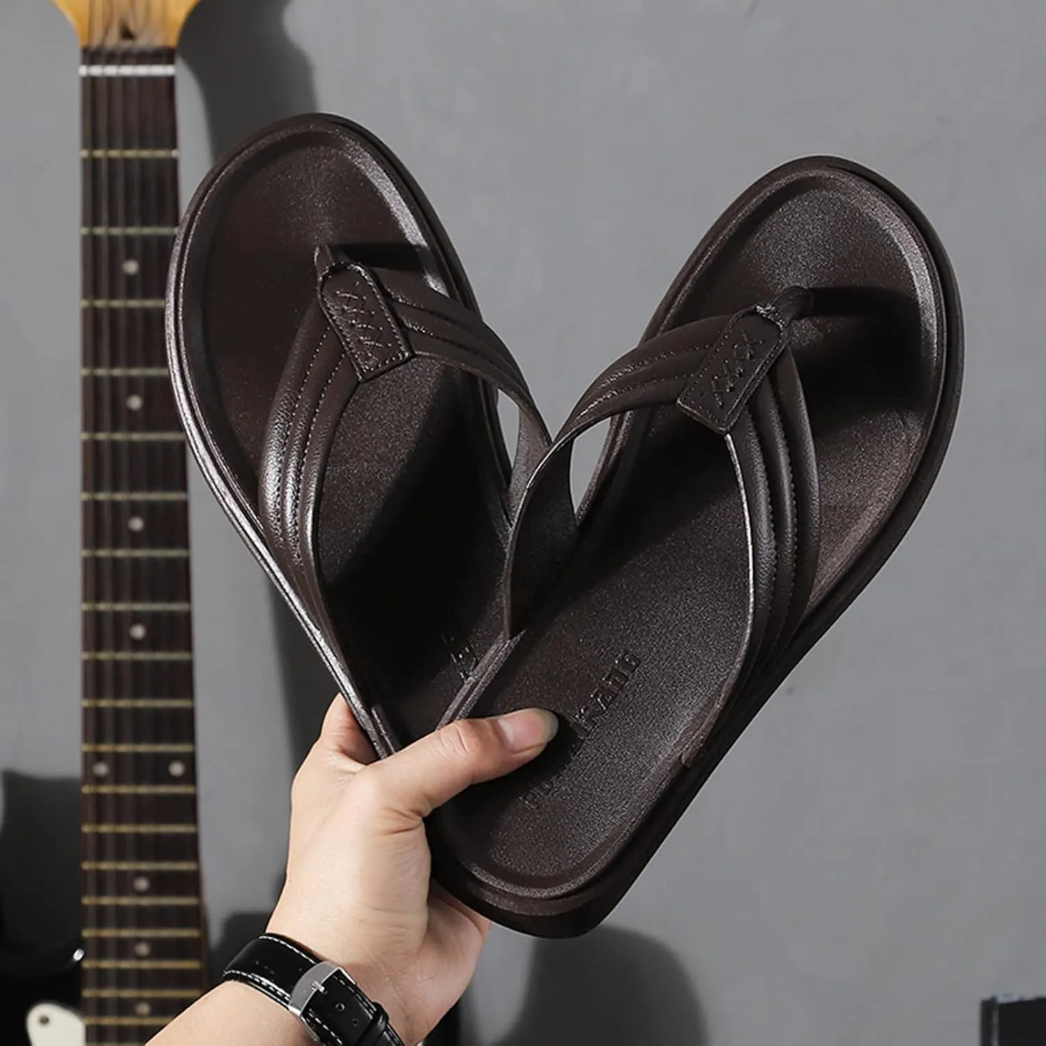 Mens Beach Sandals Men Shoes Fashion Beach Flip Flops Flat Toe Sandwich Open Toe Summer Beach Leather Thong Sandals