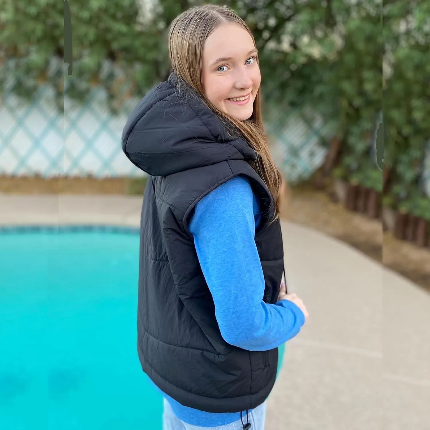 Micoson Puffer Vests for Women Winter Sleeveless Hooded Jacket Quilted Zip Up Stand Collar Gilet with Pocket Loose Fit