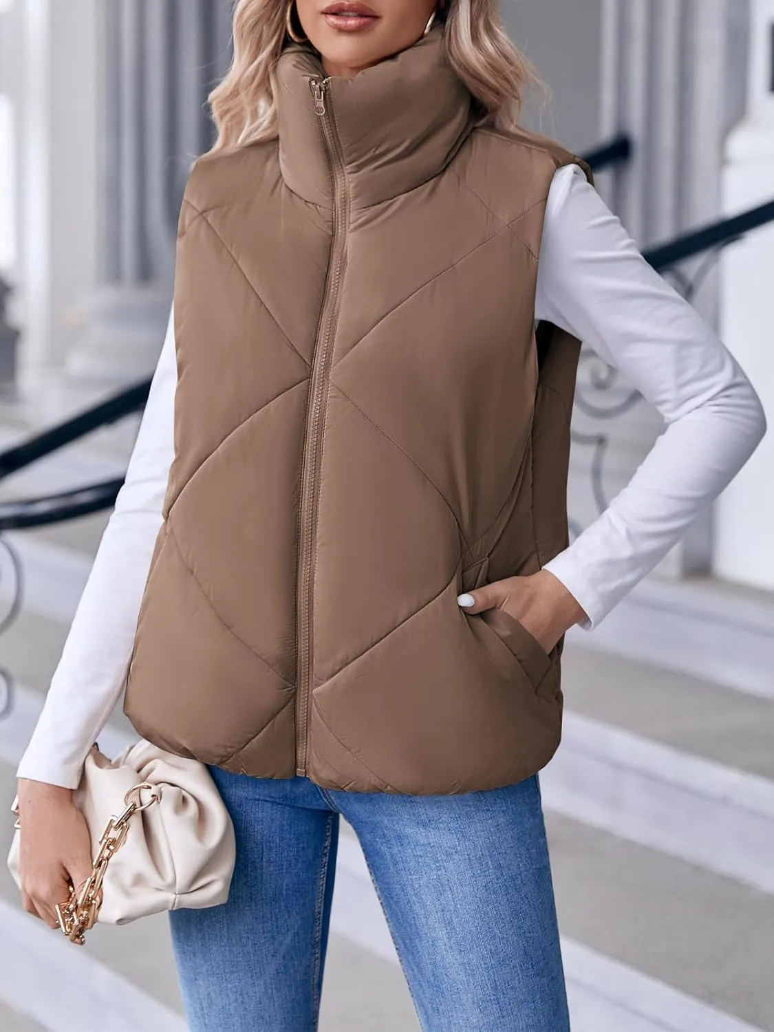 Newffr Women's Quilted Puffer Vest Sleeveless Lightweight Zip Up Jacket Winter Warm Coat Outerwear