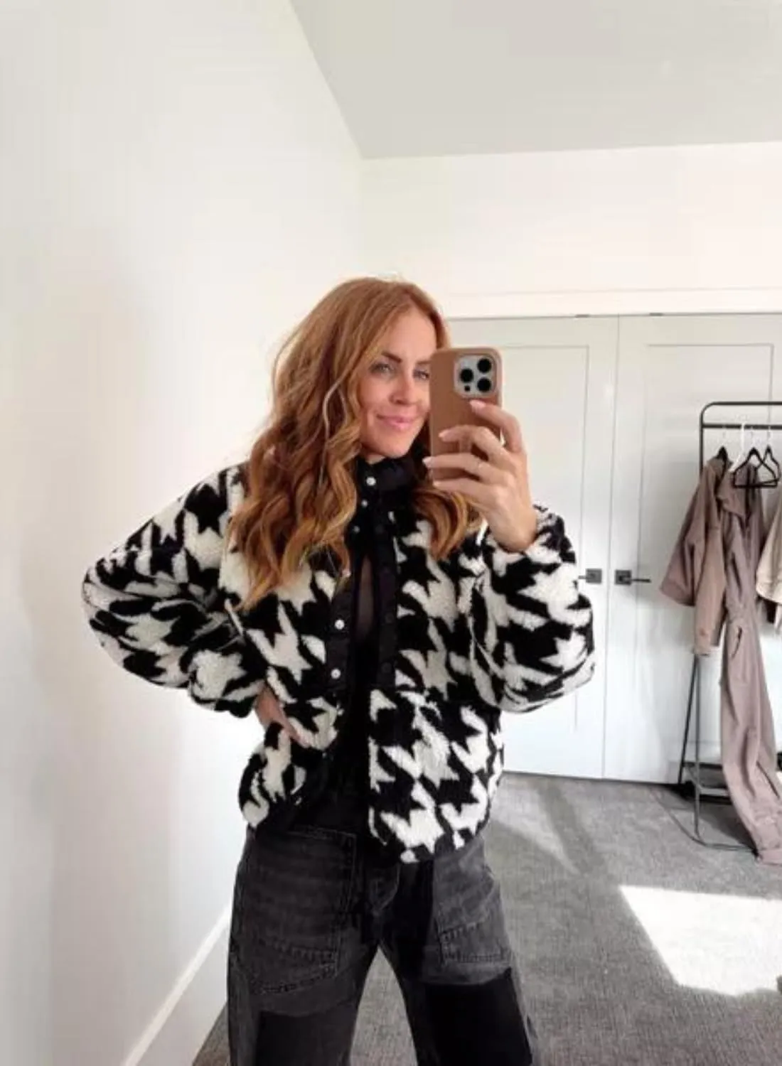 Printed Sherpa Jacket for Women Long Sleeve Button Down Fuzzy Fleece Coat Y2K Outerwear with Pockets