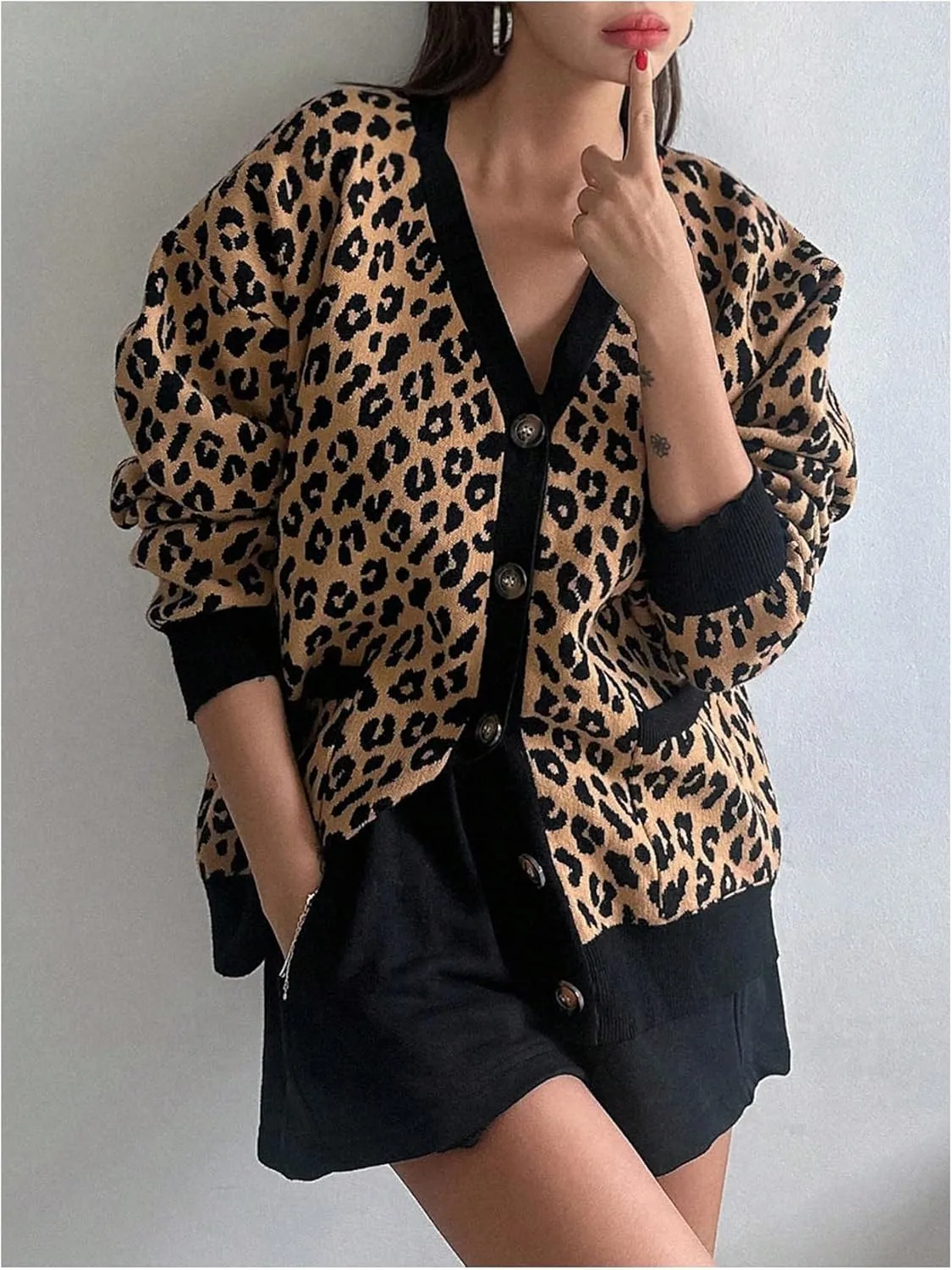 SOLY HUX Women's Leopard Print Button Down Cardigan Long Sleeve V Neck Loose Sweater Outerwear