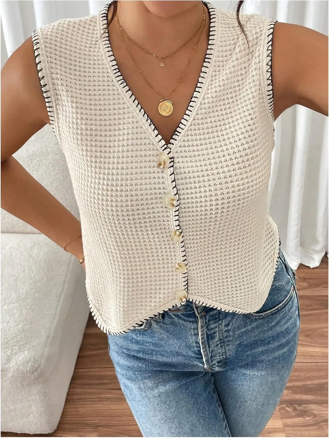Verdusa Women's Old Money Button Front Vest Contrast Trim V Neck Textured Asymmetrical Waistcoat
