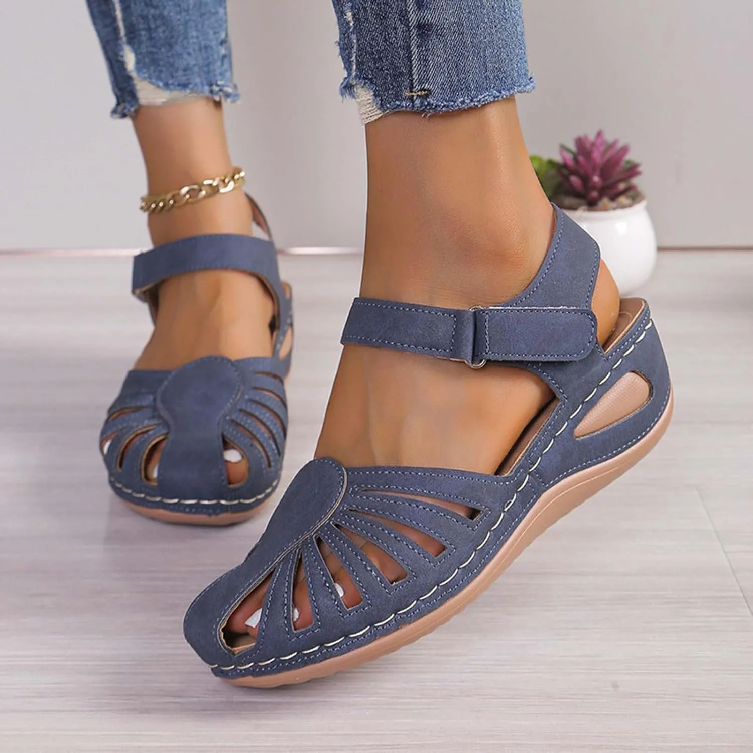 Women's Arch-Support Orthopedic Sandals Closed Toe Hollow Out Strap Ankle Trending Comfort Sandal Shoes for Vacation