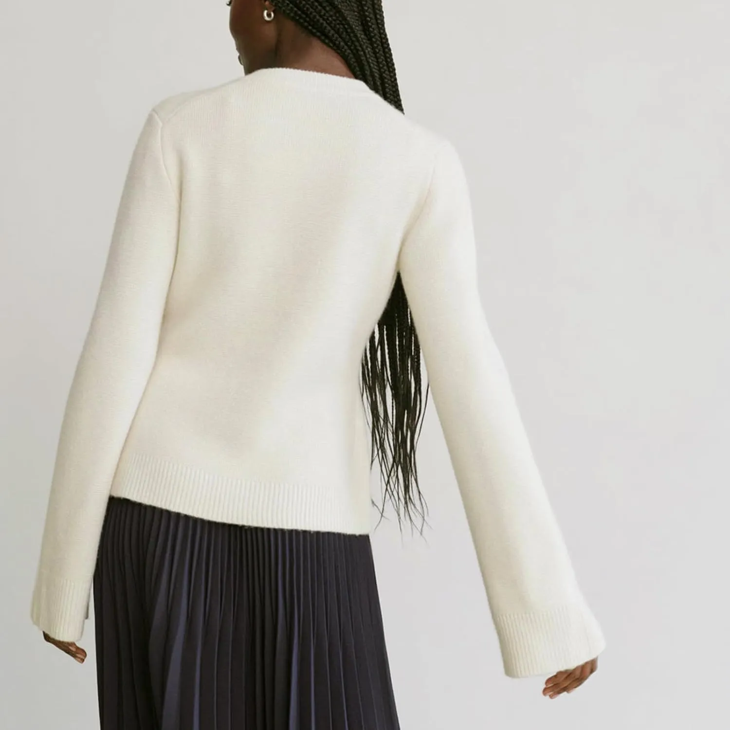 Women's Fitted Cardigan Long Sleeve Crew Neck Button Down Sweater Knit Cardigans Tops with Pockets