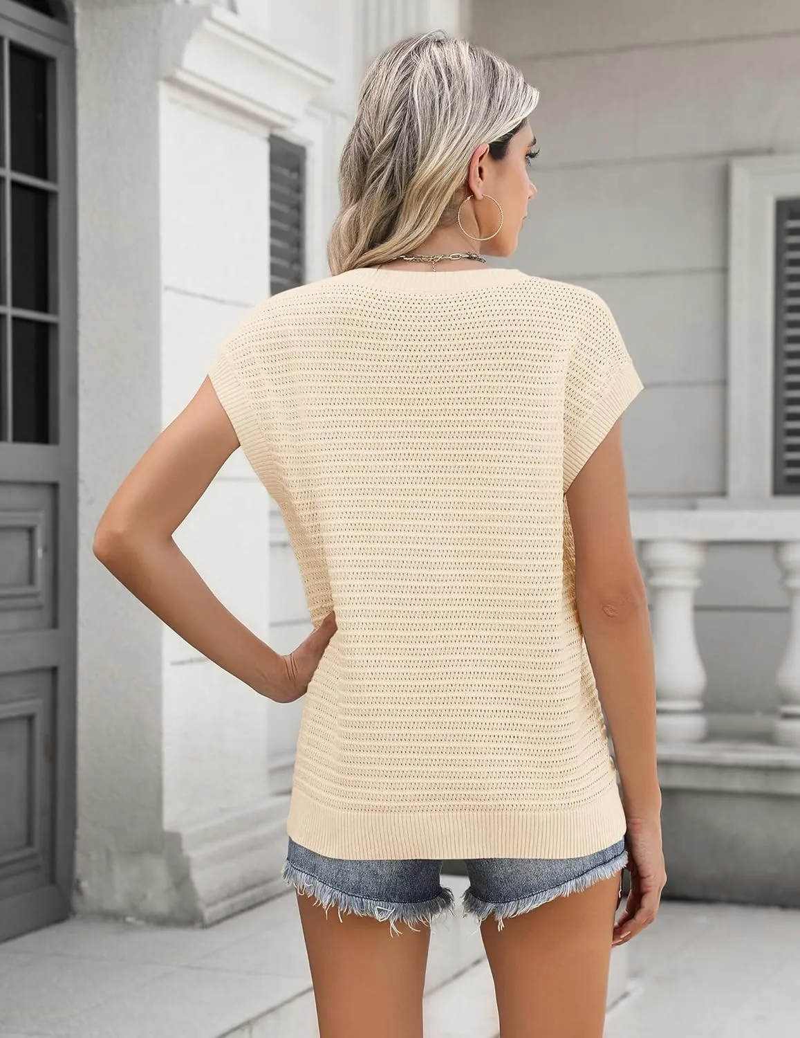 Zeagoo Women's Cap Sleeve Sweaters Vest Crew Neck Knit Sweater Tops 2025 Casual Summer Sleeveless T Shirt
