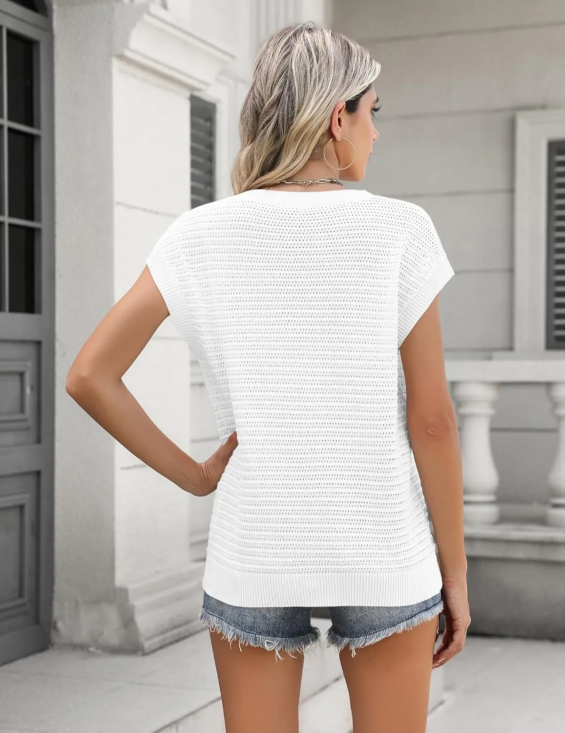 Zeagoo Women's Cap Sleeve Sweaters Vest Crew Neck Knit Sweater Tops 2025 Casual Summer Sleeveless T Shirt